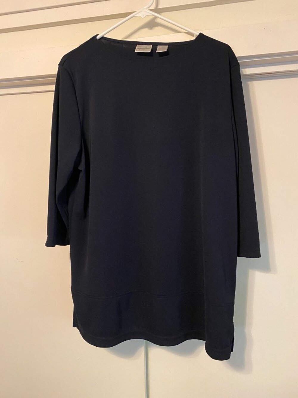Jacqueline Ferrar, navy blue tunic w/border, size XL